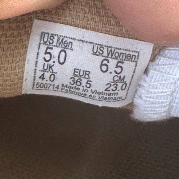 VANS size 6.5 women animal print preowned great condition - Picture 4 of 4